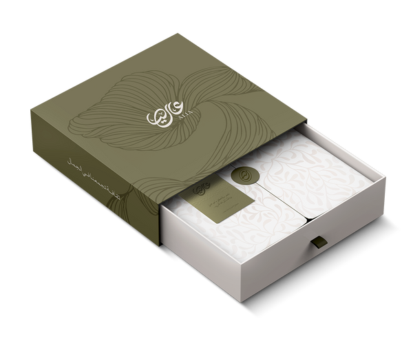 Alia Gift Box — Box & Card Inside